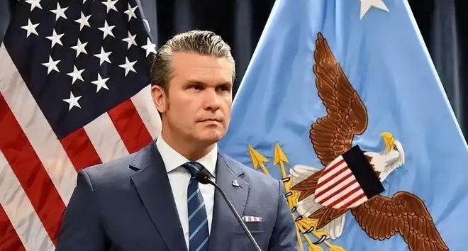 曼联官宣巴莱巴7000万转会!穿20号圆儿时梦,铁腰自曝为何钟情红魔