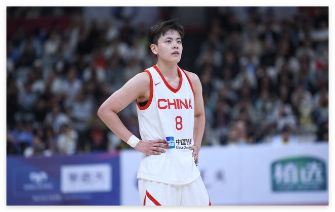 精致男孩!戴昊谈做美甲:我主动给教练看 他也挺喜欢表达了尊重