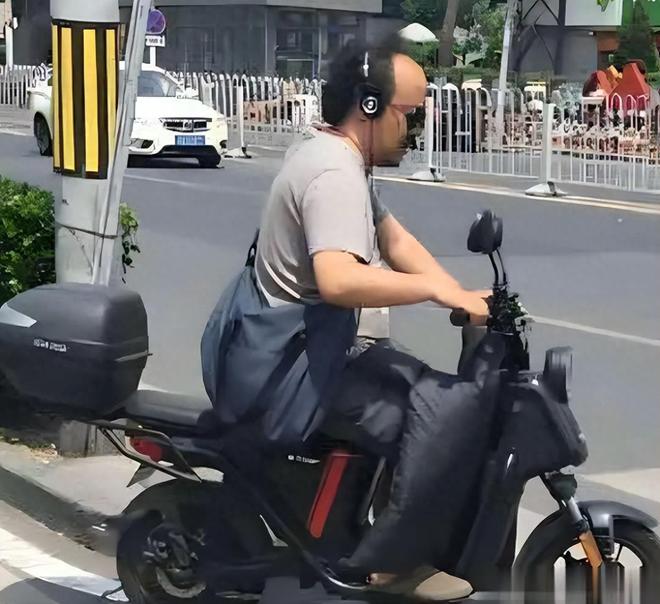 朱芳，把身体作为答案