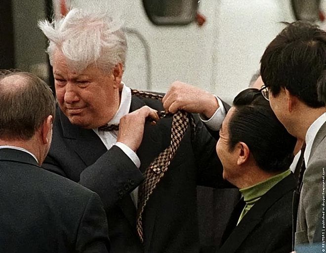 贵马坡王之争,全马体制外精英分账,半马专业选手对决
