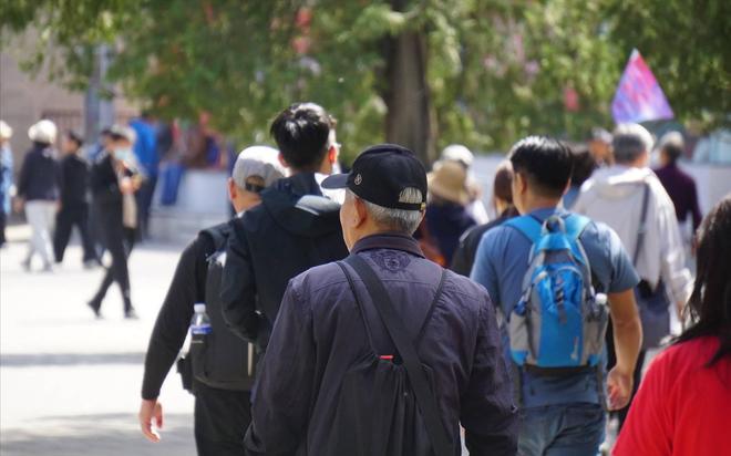 范子铭传出绯闻!鲁媒:CBA市场大鱼有限 几家豪门俱乐部竞争激烈