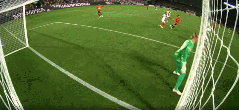 何为历史级球王?连顶级天才姆巴佩,都被梅西的技术彻底震撼!
