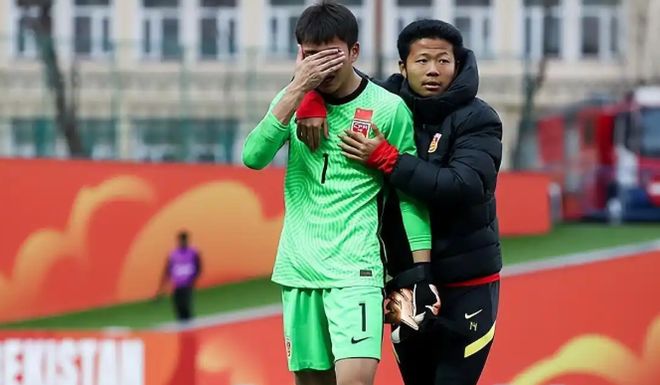 卖点还是原谅？勒布朗重返热火卡在帕特·莱利这道坎上