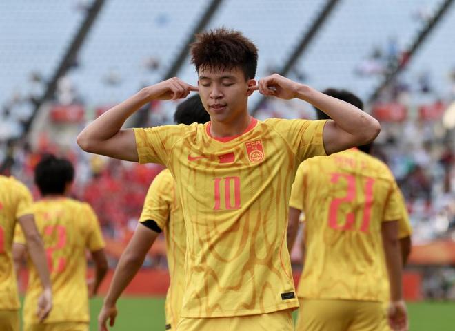 卖点还是原谅？勒布朗重返热火卡在帕特·莱利这道坎上