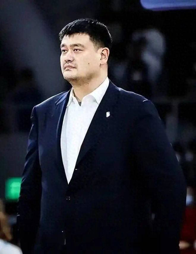 库里签约李宁登全美热搜！萌神称永久友谊 美记透露商业布局细节