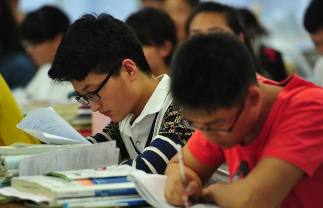 滇超决赛“新王加冕” 丽江or昆明？拓东今夜给出答案丨有一种叫云南的生活之365天