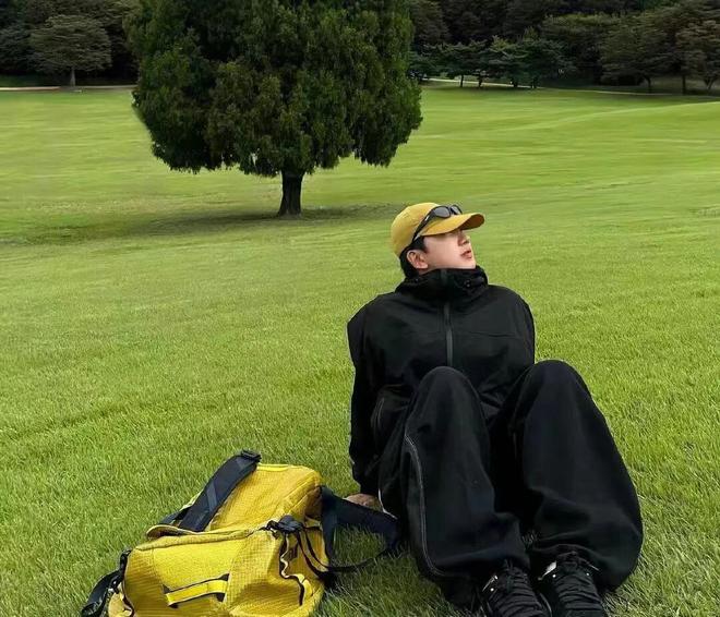 连续2天泡在牌桌上！内马尔未随队出征遭狂批 回击：管好你自己吧